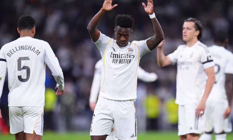 في ريال مدريد: أزمة فينيسيوس تتصاعد وتجديد عقده مُعلّق