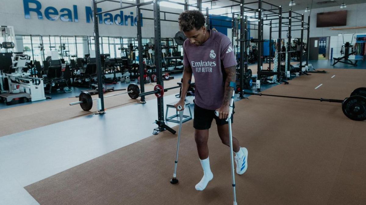 رودريجو يُظهر تقدمًا في التعافي لكن مخاوف جماهير ريال مدريد تستمر
