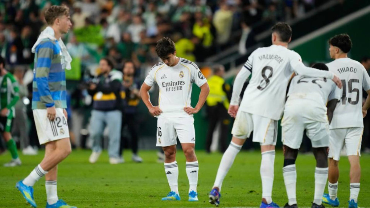 انتقادات دافيد سانشيز لريال مدريد وأربيلوا