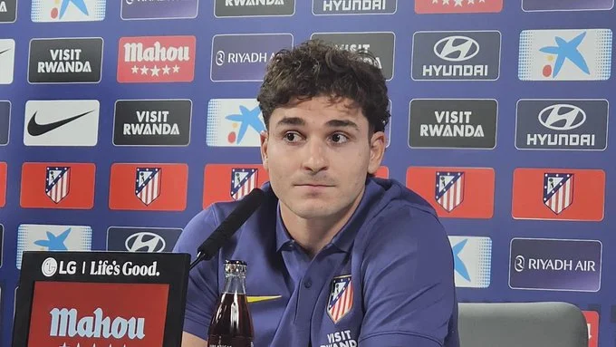 جوليان يفتح باب الرحيل وبرشلونة يترقب تطورات مستقبله