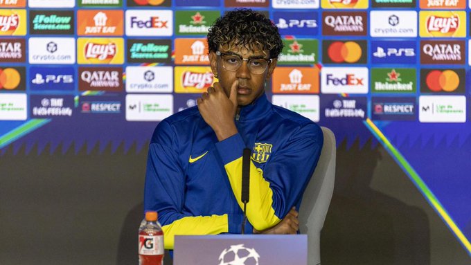 لامين يامال يُكشف عن صديقته الجديدة بطريق الخطأ خلال بث مباشر