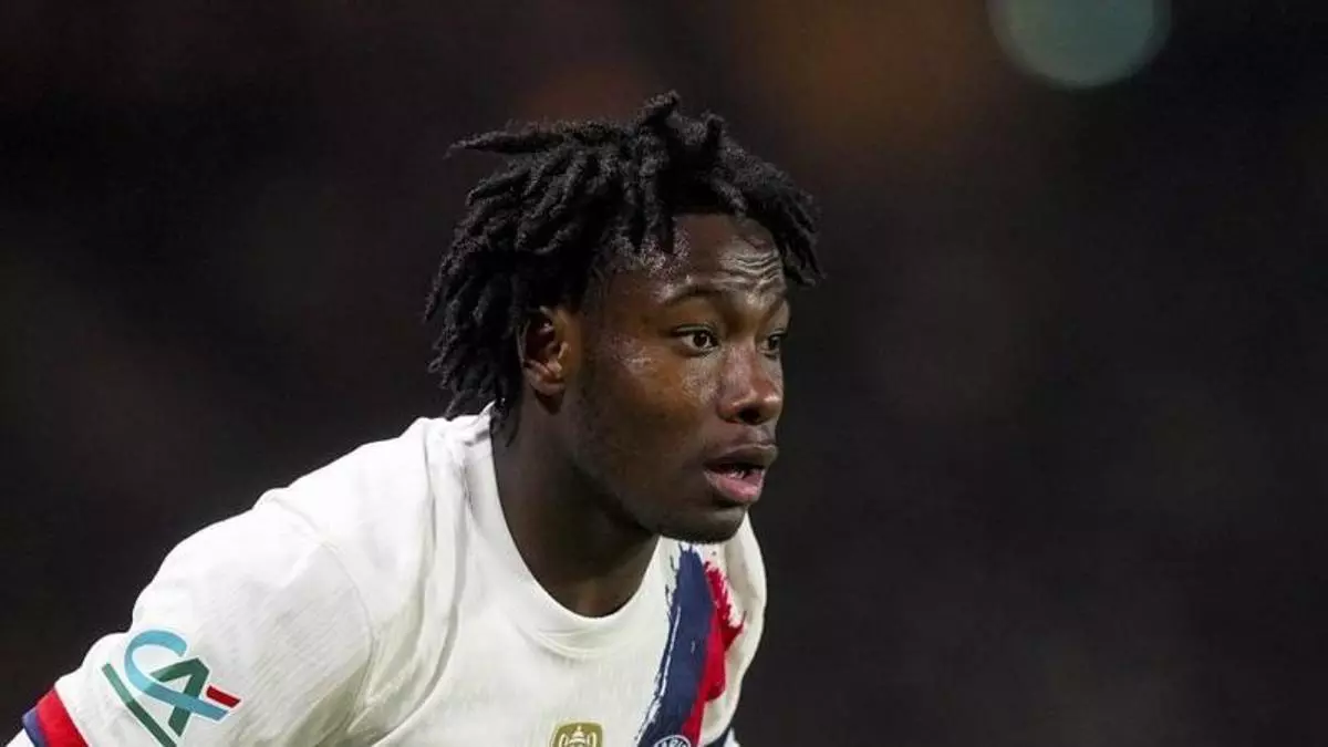 برشلونة يُخطط لخطف ديفيد بولي من باريس سان جيرمان