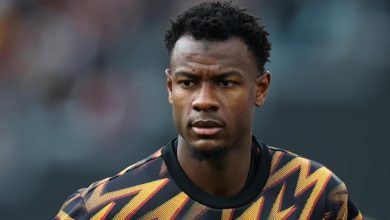 برشلونة يُفكر في إيفان نديكّا بديلًا اقتصاديًا لباستوني