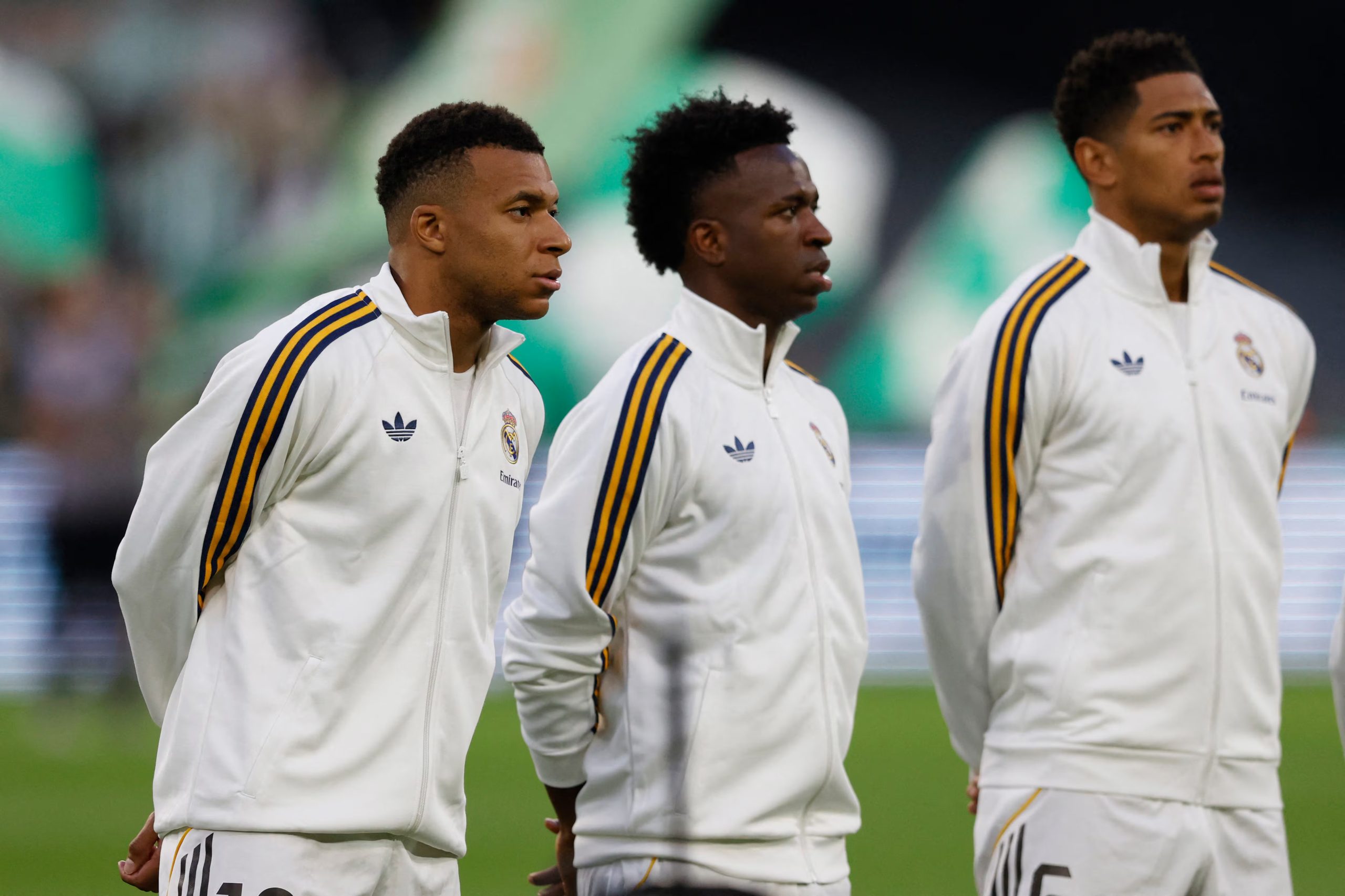 رد ناري من بيريز على أزمة كيليان مبابي وفينيسيوس في ريال مدريد