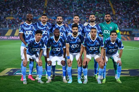 هجوم عنيف من بيراميدز على الحكم محمود بسيوني: ارتكب أخطاء فادحة!
