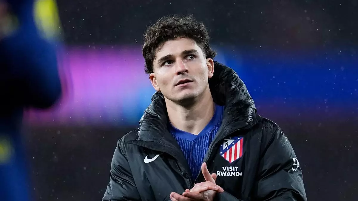 أتلتيكو مدريد يكتشف رغبة جوليان ألفاريز في الرحيل نحو برشلونة