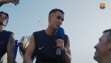 مارك كاسادو يُعبّر عن فرحته الحماسية بتتويج برشلونة بالألقاب