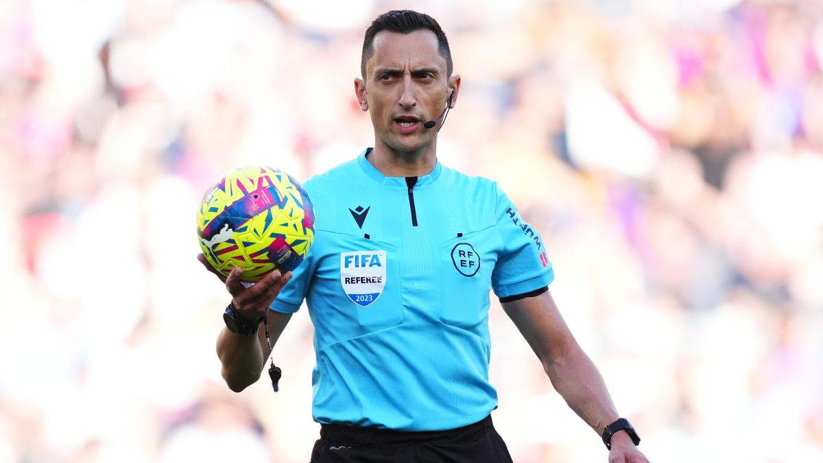 إشبيلية وريال مدريد: حكم المباراة ودور VAR يتحدد رسميًا