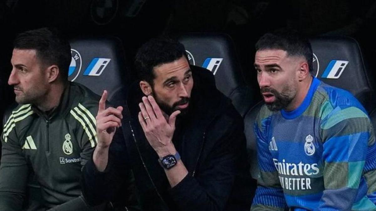 رحيل كارفاخال وغرفة ملابس ريال مدريد