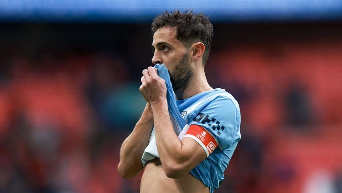 برناردو سيلفا يُحسم انتقاله إلى برشلونة بعقد لمدة موسمين