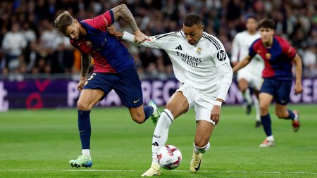 بث مباشر بي إن سبورت.. مشاهدة مباراة برشلونة وريال مدريد الآن في الدوري الإسباني